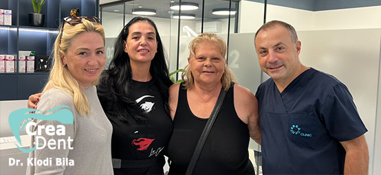 foto-ricordo-dei-pazienti-Maria-e-Elena-con-il-dr-Klodi-Bila